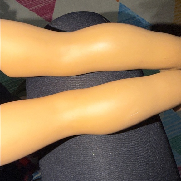 American girl doll with 2 shirts - Picture 4 of 7